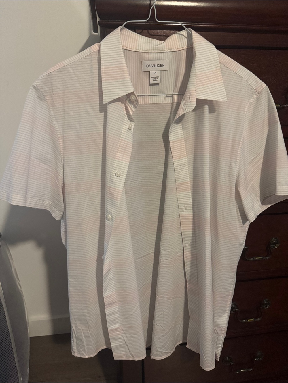 Calvin Klein Men's Short Sleeve Button-Up Shirt - Light Pink Stripe
